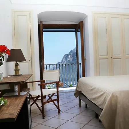 Colle Dell'ara Nocleg ze śniadaniem 4*