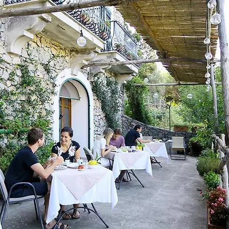 Oda ve Kahvaltı Colle Dell'ara Positano