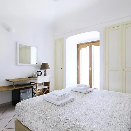 Colle Dell'ara Bed and Breakfast Ποζιτάνο
